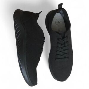 Clarks Women's Nova Glint Sneaker Black Wide Width Size 7.5